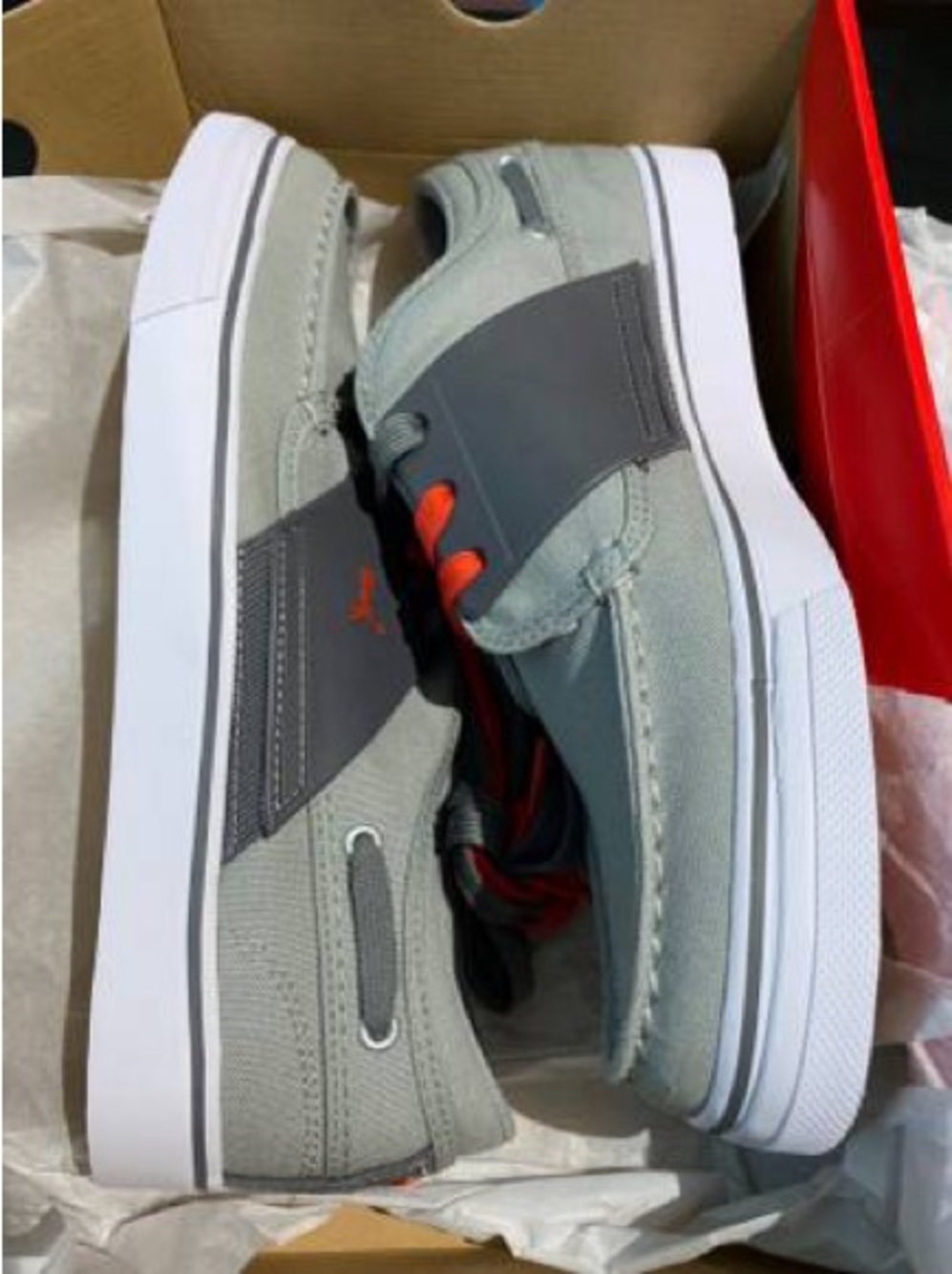 NIB PUMA El Harbor Canvas Sneaker Men's size 9 gray/red